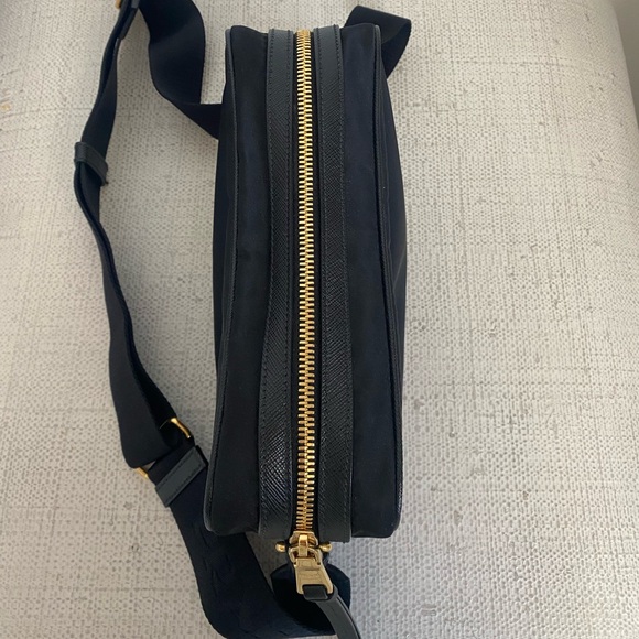 Prada Nylon Camera Bag - excellent condition!! - Picture 4 of 4